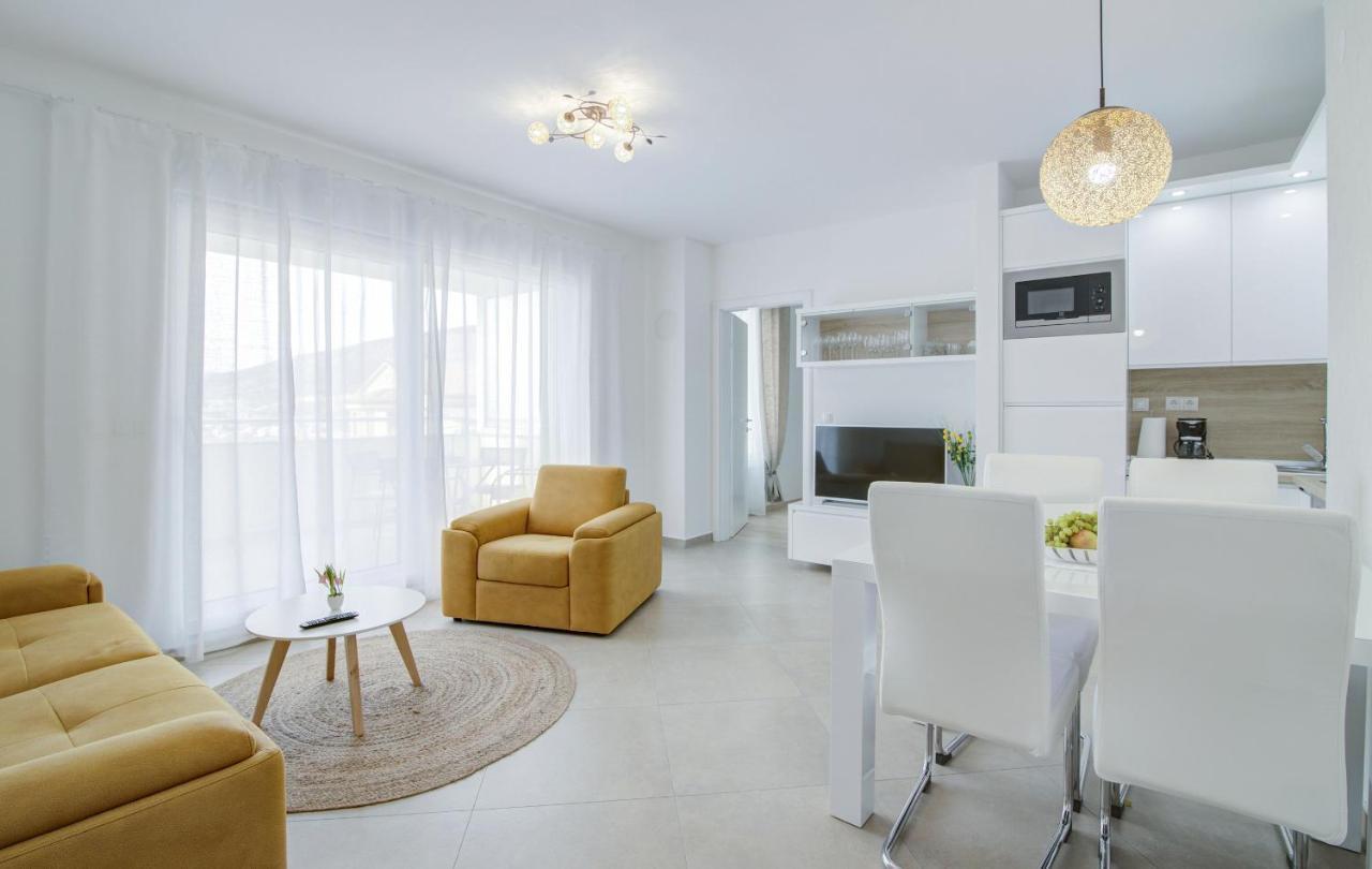Apartments Luka - Villa Sunce セニ エクステリア 写真